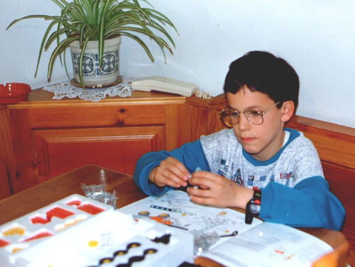 1.997 'Hobbies' sin ordenador: Desmontar y volver a montar mecanos y toda clase de artilugios.