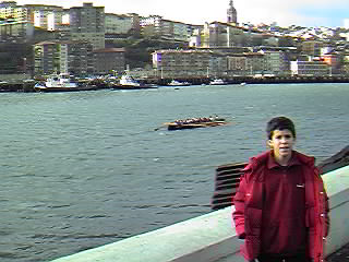 Muelle Toms Olabarri (hacia el Puente Colgante)