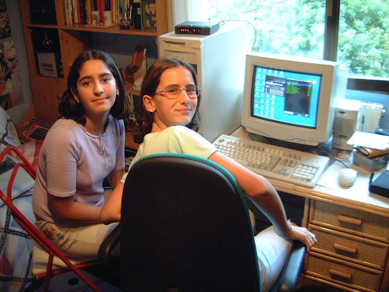 Ane y Sonia, las mejores informáticas del mundo.