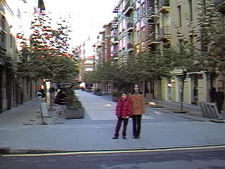 Zona peatonal de la c/ Paulino Mendibil, hacia la c/ Andr�s Larrazabal y la 'Plaza de los Enanos'.