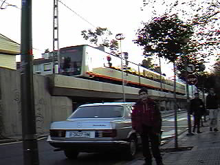 c/ Negubide, hacia la estaci�n de Metro Gobela.
