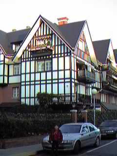 Zona residencial. c/ Cervantes de Las Arenas.