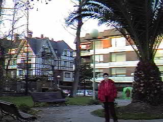 Parque San Joseren, hacia la c/ Cervantes de Las Arenas.