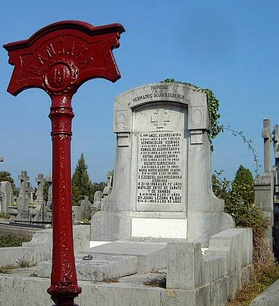 Lo triste no es ir al cementerio, sino quedarse.
