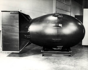 Bomba at�mica Fat Man. Funcionaba mediante el mecanismo de implosi�n sobre una masa cr�tica de plutonio y fue lanzada sobre la ciudad japonesa de Nagasaki