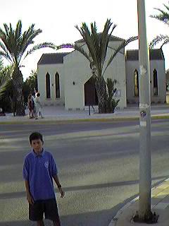 Iglesia de Mil Palmeras. Horarios de Misas en verano: Sbados y domingos, a las 21:00 h.