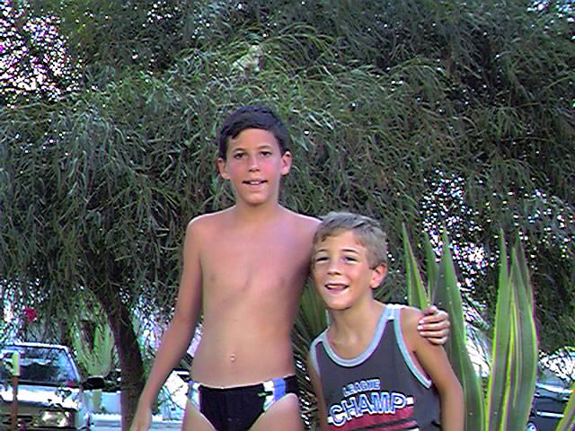 Escenas en MIL PALMERAS. Verano del 99.