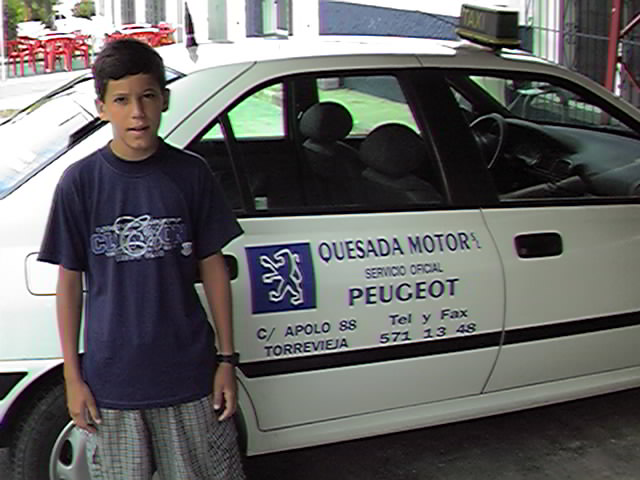 Parada de taxis. Avda. de Francia. Escenas en MIL PALMERAS. Verano del 99.