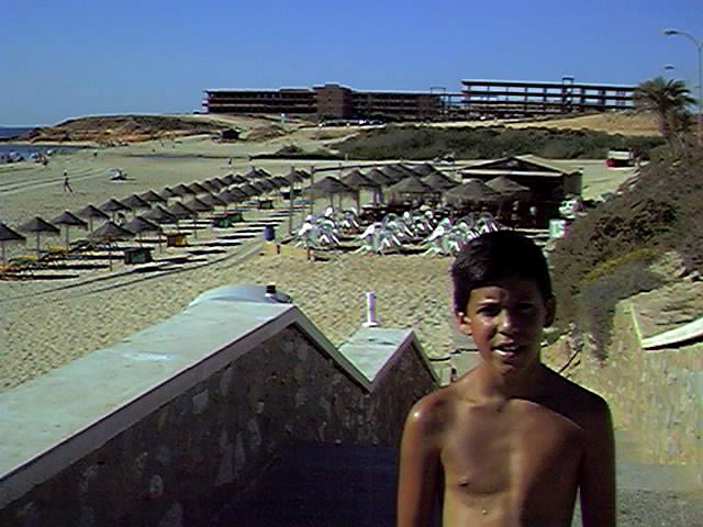 Playa, acceso desde Paseo Romea. Escenas en MIL PALMERAS. Verano del 99.