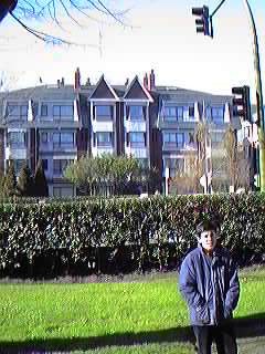 Al lado mar�timo de la Avda. Zugazarte.