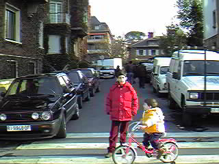 Hacia la Avda. Zugazarte.