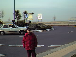 Punta Bego�a, con la rotonda para elegir entre el Puerto Nuevo o la playa de Ereaga.