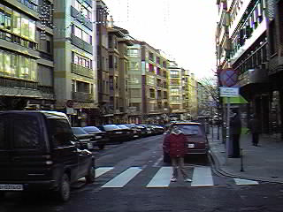 c/ Las Mercedes, hacia la iglesia.