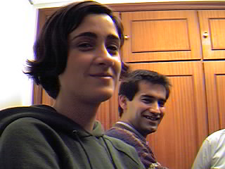 Idoia y Miguel Angel posan sonrientes para m tras la entrevista.