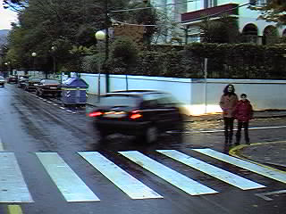 c/ Ondategi, que con un semic�rculo se dirige hacia la Avda. Zugazarte.